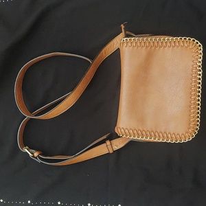 Medium size Crossbody